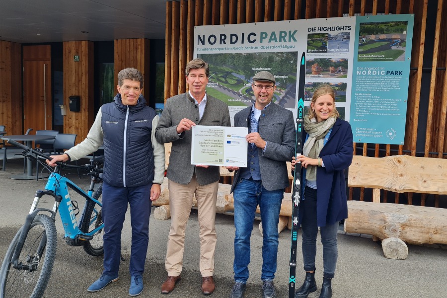 Förderbescheidübergabe